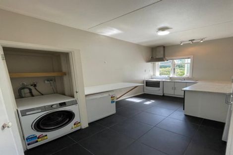 Photo of property in 6 Rixon Grove, Mount Victoria, Wellington, 6011