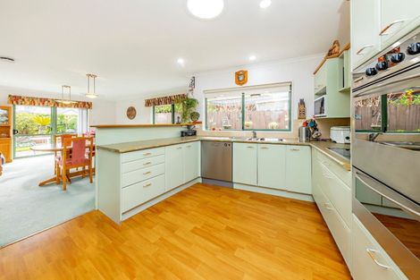 Photo of property in 227 Hill Road, The Gardens, Auckland, 2105