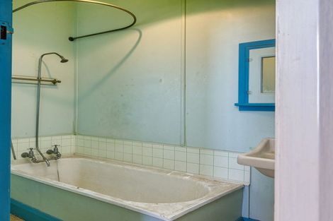 Photo of property in 26 Thompson Road, Bluff Hill, Napier, 4110