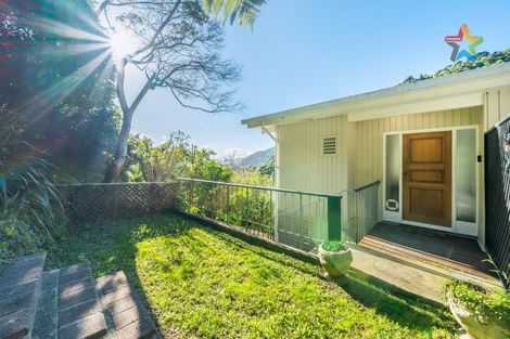 Photo of property in 42a Nikau Street, Eastbourne, Lower Hutt, 5013