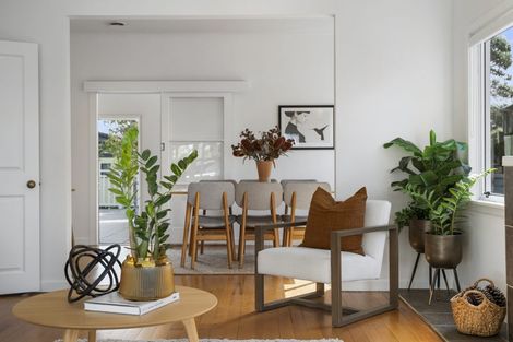 Photo of property in 2/159 Mokoia Road, Birkenhead, Auckland, 0626