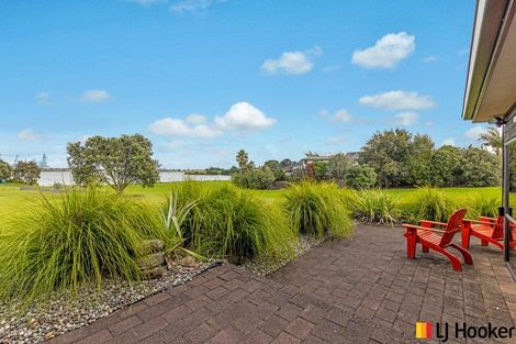 Photo of property in 180 Carnoustie Drive, Wattle Downs, Auckland, 2103