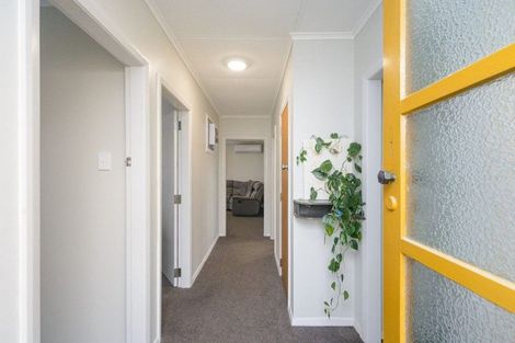Photo of property in 35 Cardiff Street, Awapuni, Palmerston North, 4412