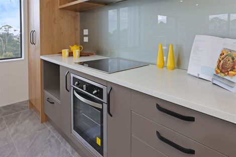 Photo of property in 85d Lake Panorama Drive, Henderson Valley, Auckland, 0614