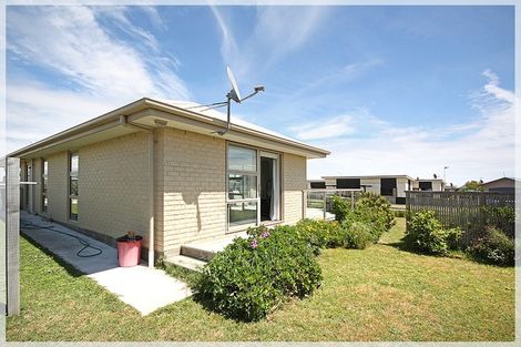 Photo of property in 27 Andrews Street, Foxton Beach, Foxton, 4815