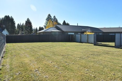 Photo of property in 33 Irishman Drive, Twizel, 7901