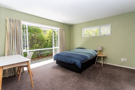 Photo of property in 2/138 Memorial Avenue, Burnside, Christchurch, 8053