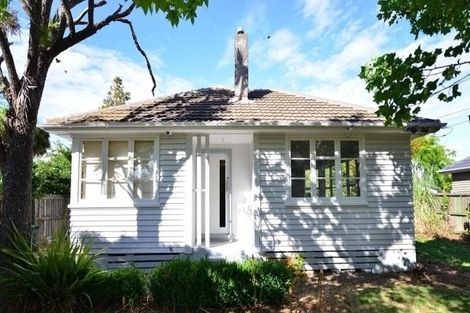Photo of property in 87 Hoani Street, Northcote, Christchurch, 8052