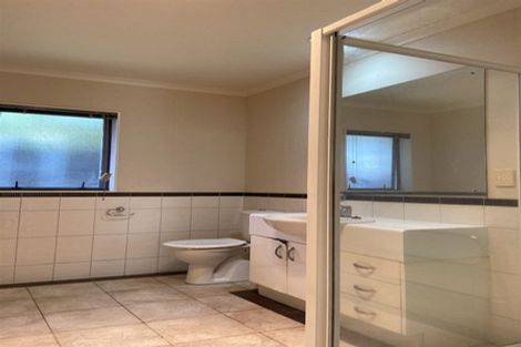 Photo of property in 15 Maybole Drive, Flat Bush, Auckland, 2016