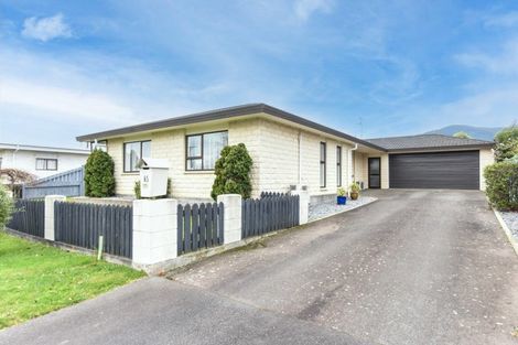 Photo of property in 65 Neale Avenue, Stoke, Nelson, 7011