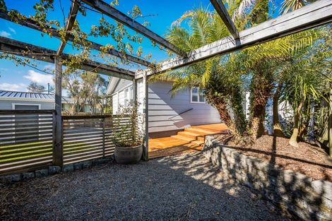 Photo of property in 21 Snells Beach Road, Snells Beach, 0920