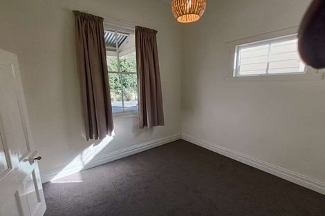 Photo of property in 121-123 Shakespeare Road, Bluff Hill, Napier, 4110