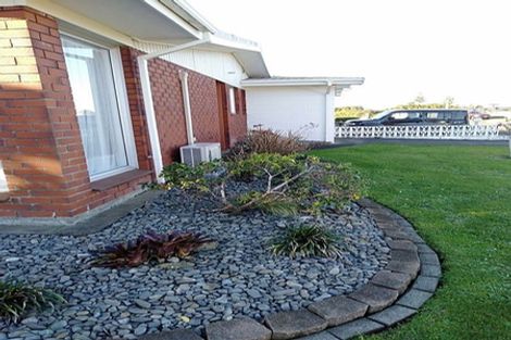 Photo of property in 5 Evelyn Place, Welbourn, New Plymouth, 4310