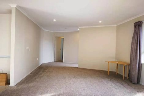 Photo of property in 34 Lavery Place, Sunnynook, Auckland, 0632