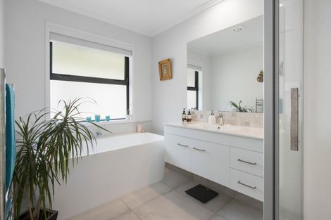 Photo of property in 3 Ridge Drive, Omokoroa, 3114