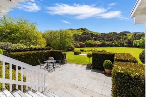 Photo of property in 998 Peak Road, Helensville, 0875