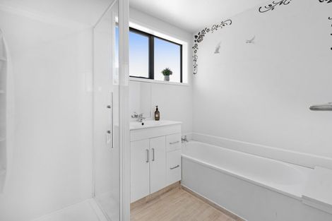 Photo of property in 1/281 Sawyers Arms Road, Bishopdale, Christchurch, 8053