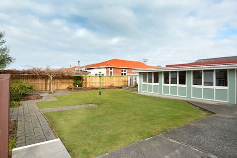 Photo of property in 217 Bay View Road, Saint Clair, Dunedin, 9012