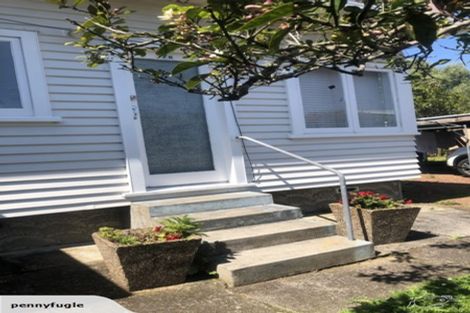 Photo of property in 2/17 Stratford Avenue, Milford, Auckland, 0620