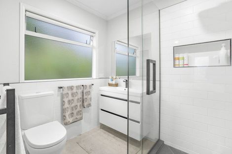 Photo of property in 10 Howard Street, Carterton, 5713