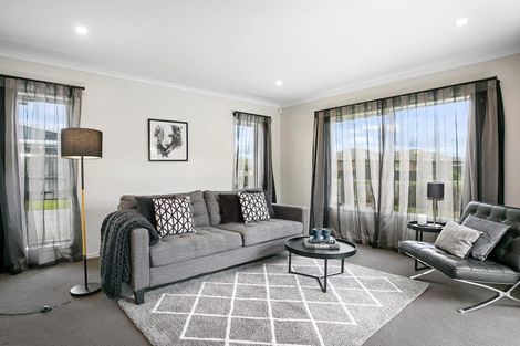 Photo of property in 4 Rose Leigh Drive, Cambridge, 3434