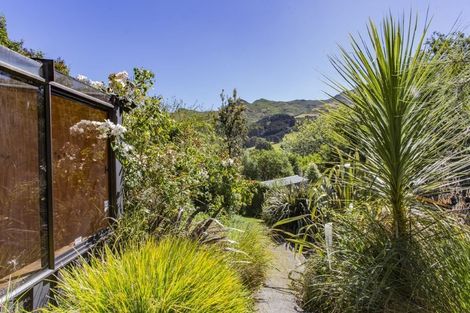 Photo of property in 189 Main Road, Allandale, Lyttelton, 8971