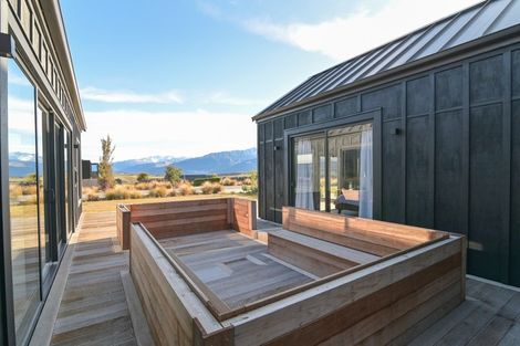 Photo of property in 19 Glenfiddich Road, Jacks Point, Queenstown, 9371