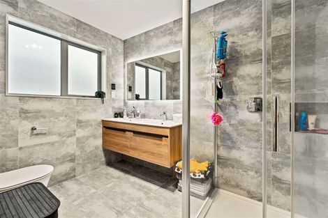 Photo of property in 5 Mccaw Avenue, Whenuapai, Auckland, 0618