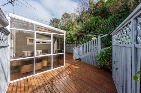Photo of property in 2 Thomas Hook Street, Tawa, Wellington, 5028