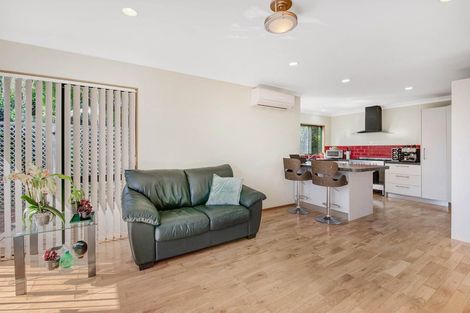 Photo of property in 13 Jelas Road, Red Beach, 0932