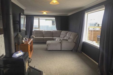 Photo of property in 77 Stobo Street, Grasmere, Invercargill, 9810