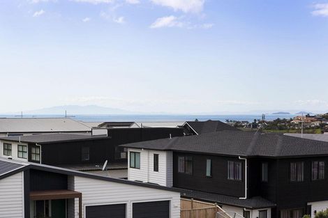 Photo of property in 6 Greenlink Rise, Long Bay, Auckland, 0630