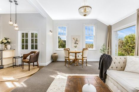 Photo of property in 2 Castlemaine Close, Karori, Wellington, 6012