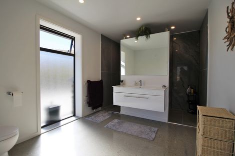 Photo of property in 211 Mcarthur Road, Springvale, Alexandra, 9391