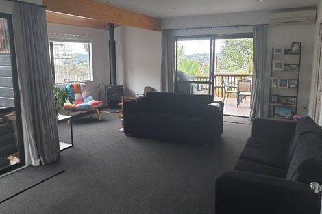 Photo of property in 1/186 East Coast Road, Forrest Hill, Auckland, 0620