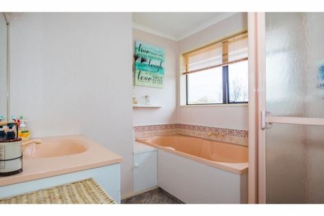 Photo of property in 37 Temple Crescent, Gleniti, Timaru, 7910