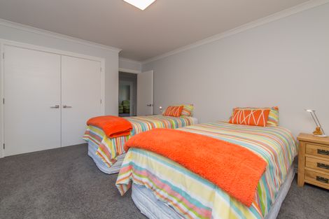 Photo of property in 6 Rushden Rise, Westmorland, Christchurch, 8025