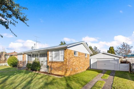 Photo of property in 17 Kenmore Place, Tokoroa, 3420