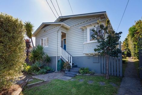 Photo of property in 2/6 Geddes Terrace, Avondale, Auckland, 1026