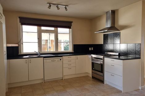 Photo of property in 14 Lincoln Street, Picton, 7220