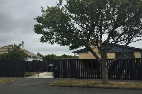 Photo of property in 87 Farquhars Road, Redwood, Christchurch, 8051