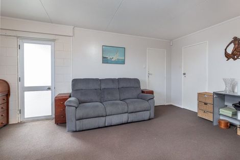 Photo of property in 38 Kimihia Road, Huntly, 3700