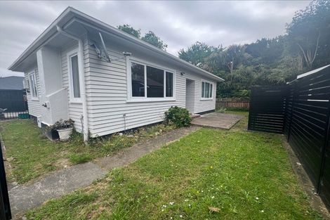 Photo of property in 75 Queen Street West, Levin, 5510