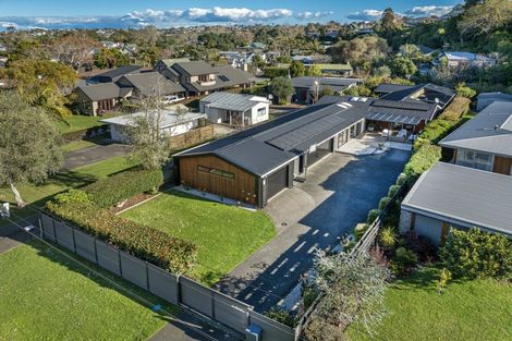 Photo of property in 18 Glengarry Avenue, Manly, Whangaparaoa, 0930