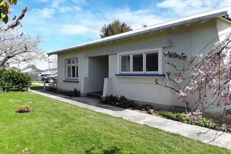 Photo of property in 11 Home Street, Winton, 9720