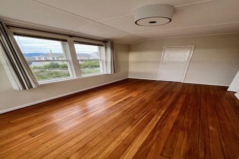 Photo of property in 6 Bowes Crescent, Strathmore Park, Wellington, 6022