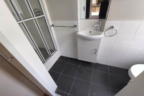 Photo of property in 2 King Richard Place, Browns Bay, Auckland, 0630