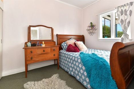 Photo of property in 27a Mangakura Road, Helensville, 0800