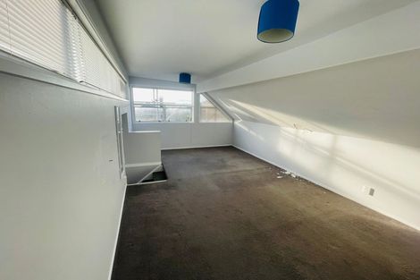 Photo of property in 3a Pah Road, Cockle Bay, Auckland, 2014