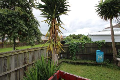 Photo of property in 2/16 Silver Creek Road, Weymouth, Auckland, 2103